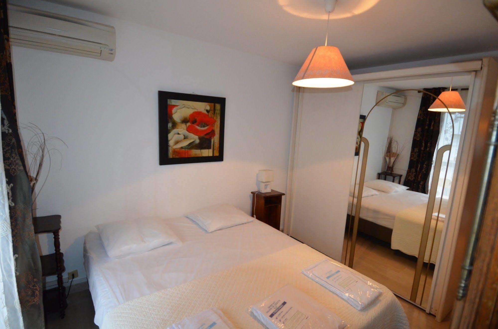 Appartement 6 Personnes Avec Terrasse Le Port Nice Exteriér fotografie